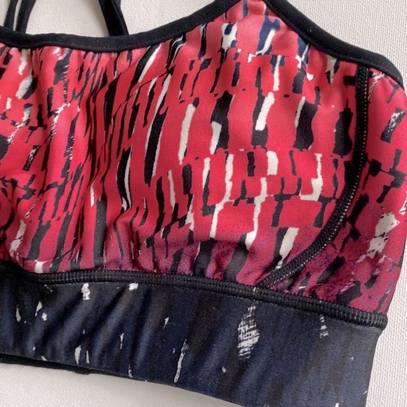 Avocado Strapy sports bra, size S - Picture 7 of 7